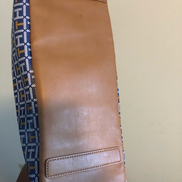 Tommy Hilfiger Tote Bag - Picture 3 of 5